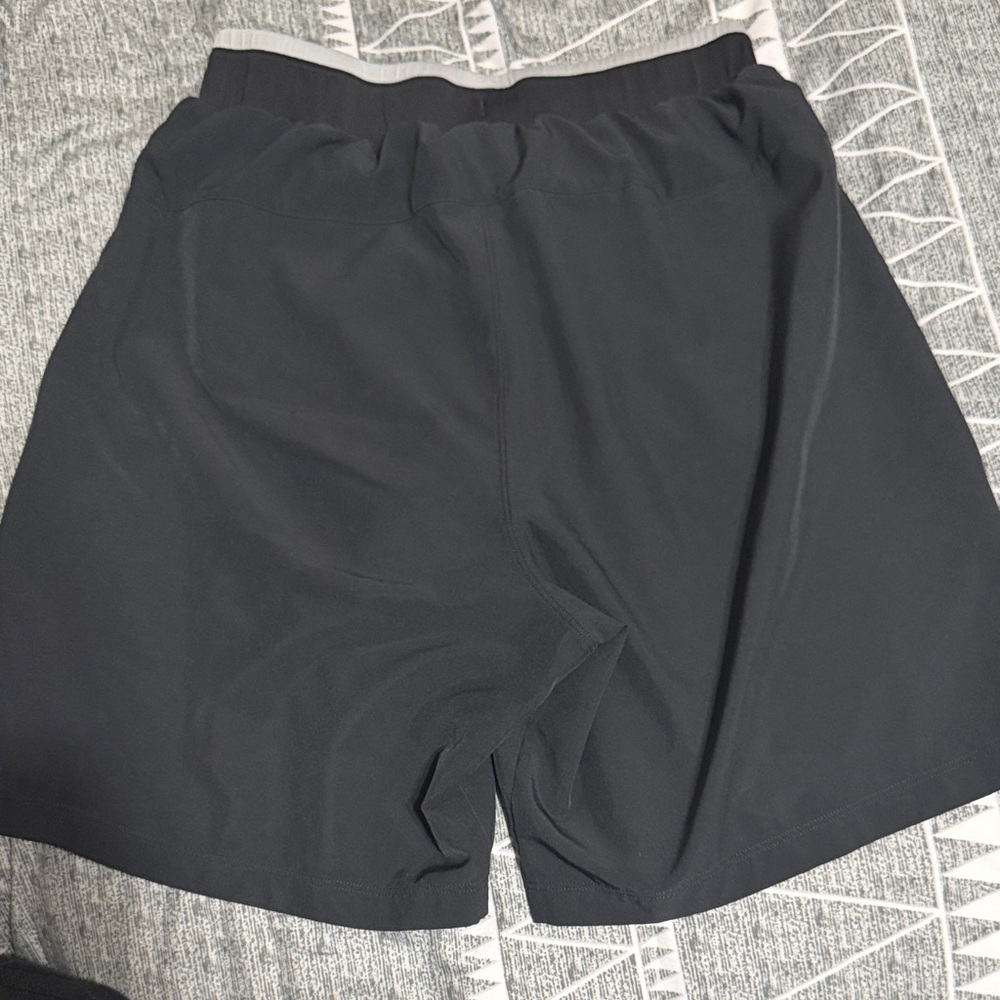 Fabletics Men's Shorts - Picture 2 of 3